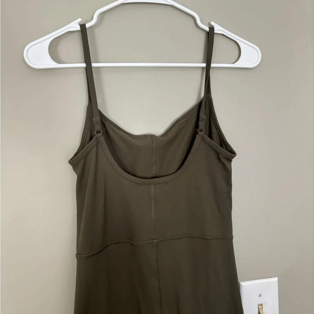Active wear jumpsuit - Picture 3 of 3